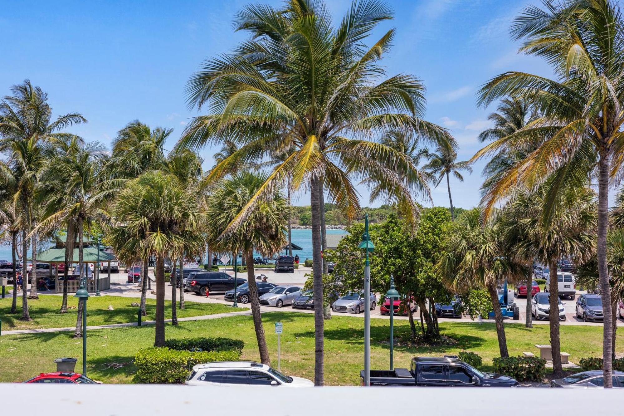 Oceanfront Inn, Inlet View Room, King Bed, #14 Форт Пиърс Екстериор снимка